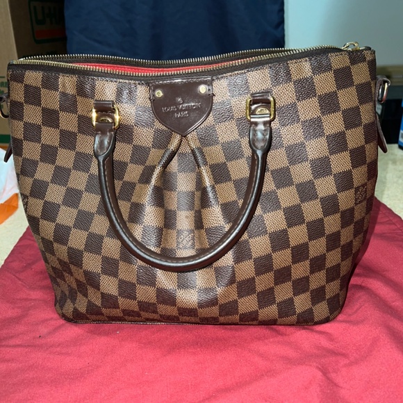 Louis Vuitton hand bag/ cross bag - Picture 2 of 10